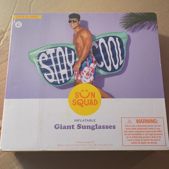 Sun Squad Sunglasses Float, Stay Cool - Picture 4 of 7